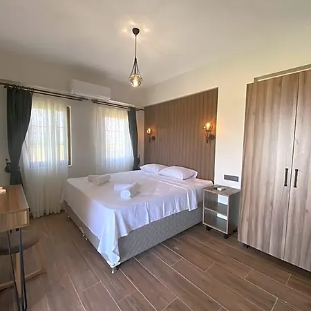 Tinos & Bag Evi 3*