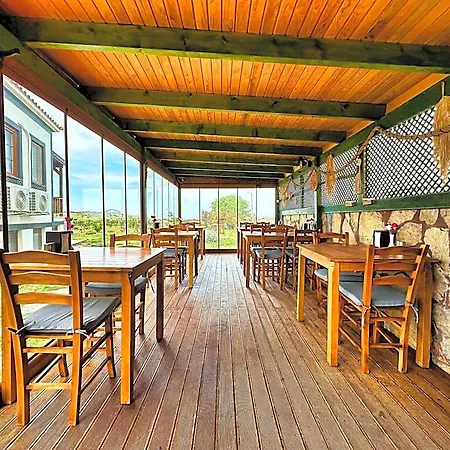 Tinos & Bag Evi 12 Yas Uestue Hotel 3*